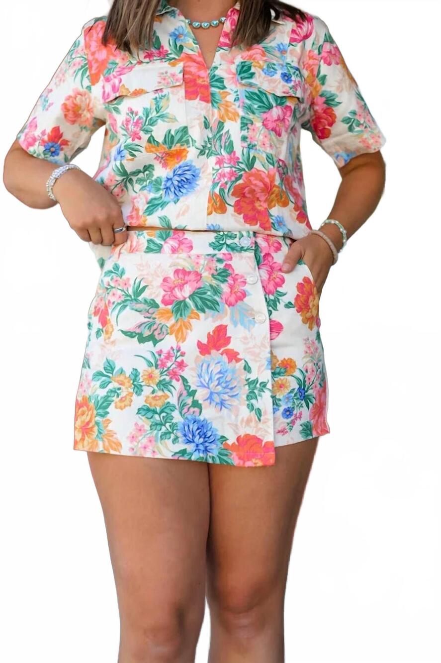 NEW KARLIE floral denim skort in multi